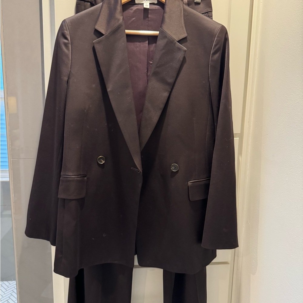 Elegant Brown Women's Suit Set - Picture 3 of 8